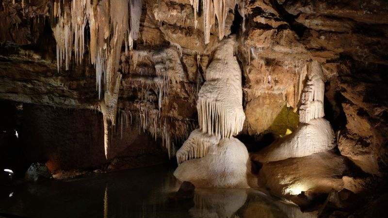 Grotte des Merveilles à Rocamadour - concrétions et stalactites